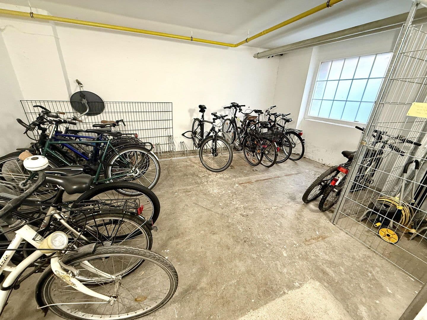 Prodej bytu 2+1 62 m², Konradinstr., Berlin, Berlín Prodej bytu 2+1 62 m², Konradinstr., Berlin, Berlín