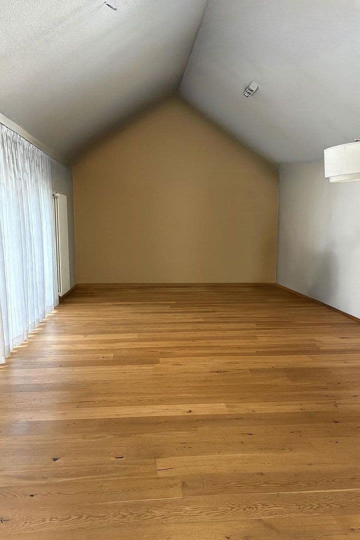 Pronájem bytu 3+1 150 m², Ludwigshafen am Rhein, Porýní-Falc Pronájem bytu 3+1 150 m², Ludwigshafen am Rhein, Porýní-Falc