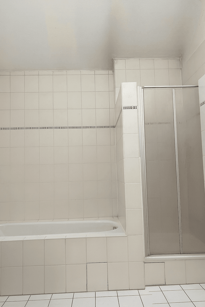 Pronájem bytu 3+1 150 m², Ludwigshafen am Rhein, Porýní-Falc Pronájem bytu 3+1 150 m², Ludwigshafen am Rhein, Porýní-Falc