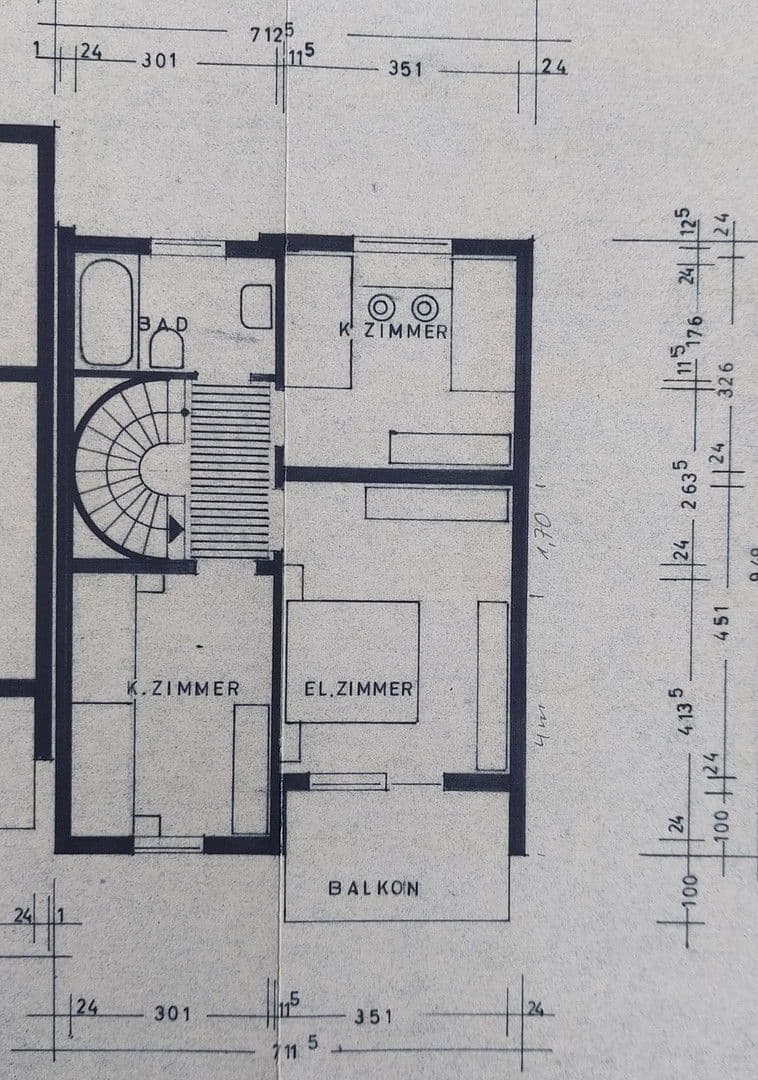 Prodej domu 128 m², pozemek 265 m², Fichtenhain 8, Göppingen, Bádensko-Württembersko Prodej domu 128 m², pozemek 265 m², Fichtenhain 8, Göppingen, Bádensko-Württembersko