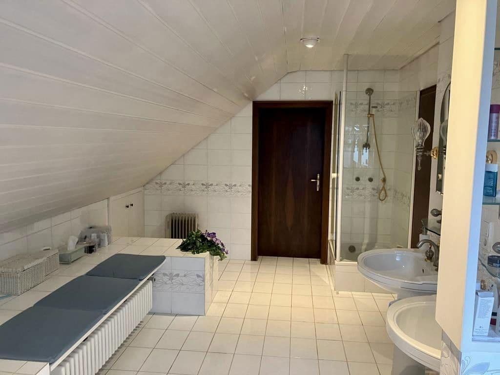 Prodej domu 330 m², pozemek 1.066 m², Riedstadt, Hessen Prodej domu 330 m², pozemek 1.066 m², Riedstadt, Hessen