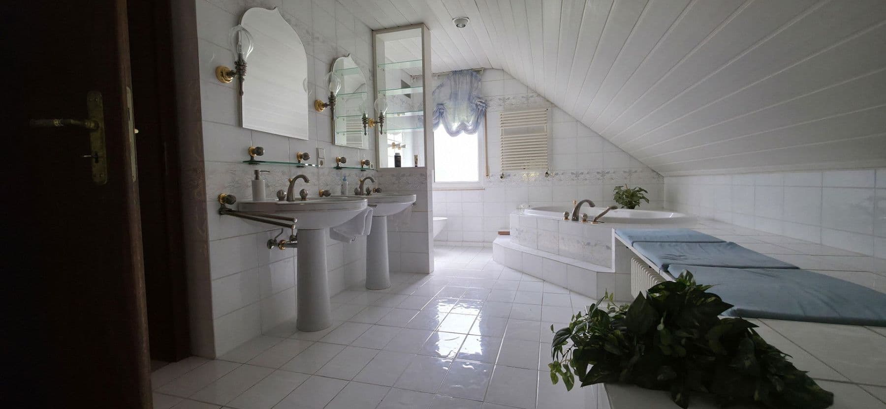 Prodej domu 330 m², pozemek 1.066 m², Riedstadt, Hessen Prodej domu 330 m², pozemek 1.066 m², Riedstadt, Hessen