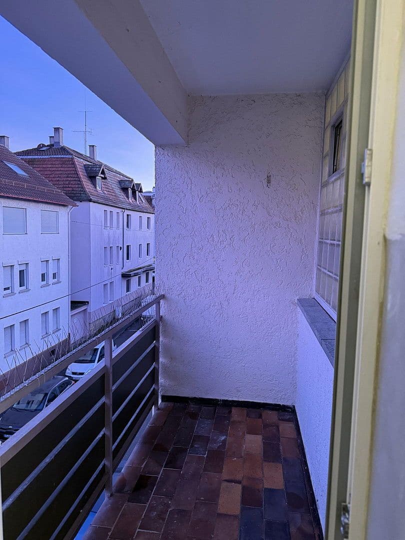 Pronájem bytu 3+1 72 m², Stuttgart, Bádensko-Württembersko Pronájem bytu 3+1 72 m², Stuttgart, Bádensko-Württembersko