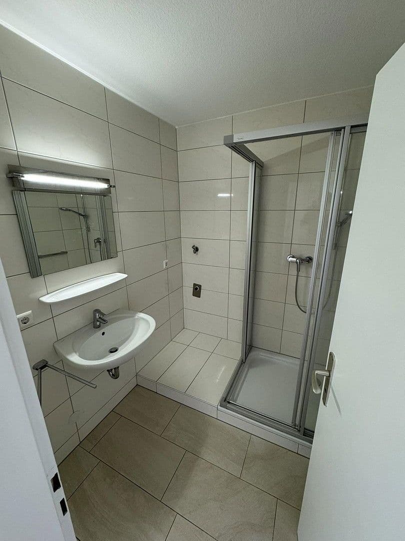 Pronájem bytu 3+1 72 m², Stuttgart, Bádensko-Württembersko Pronájem bytu 3+1 72 m², Stuttgart, Bádensko-Württembersko