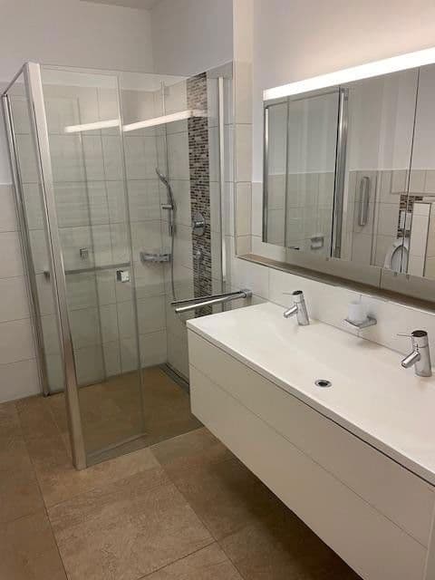 Pronájem bytu 3+1 91 m², Holthusenstrasse 40, Hamburg, Hamburg Pronájem bytu 3+1 91 m², Holthusenstrasse 40, Hamburg, Hamburg