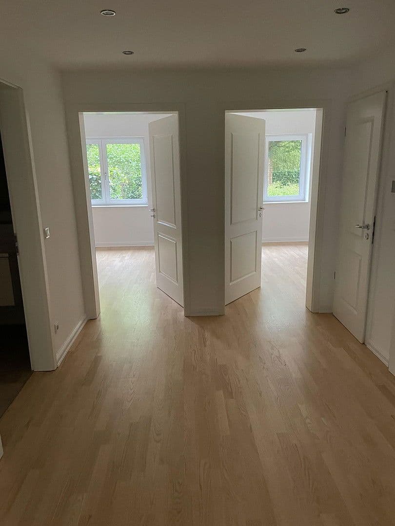 Pronájem bytu 3+1 91 m², Holthusenstrasse 40, Hamburg, Hamburg Pronájem bytu 3+1 91 m², Holthusenstrasse 40, Hamburg, Hamburg