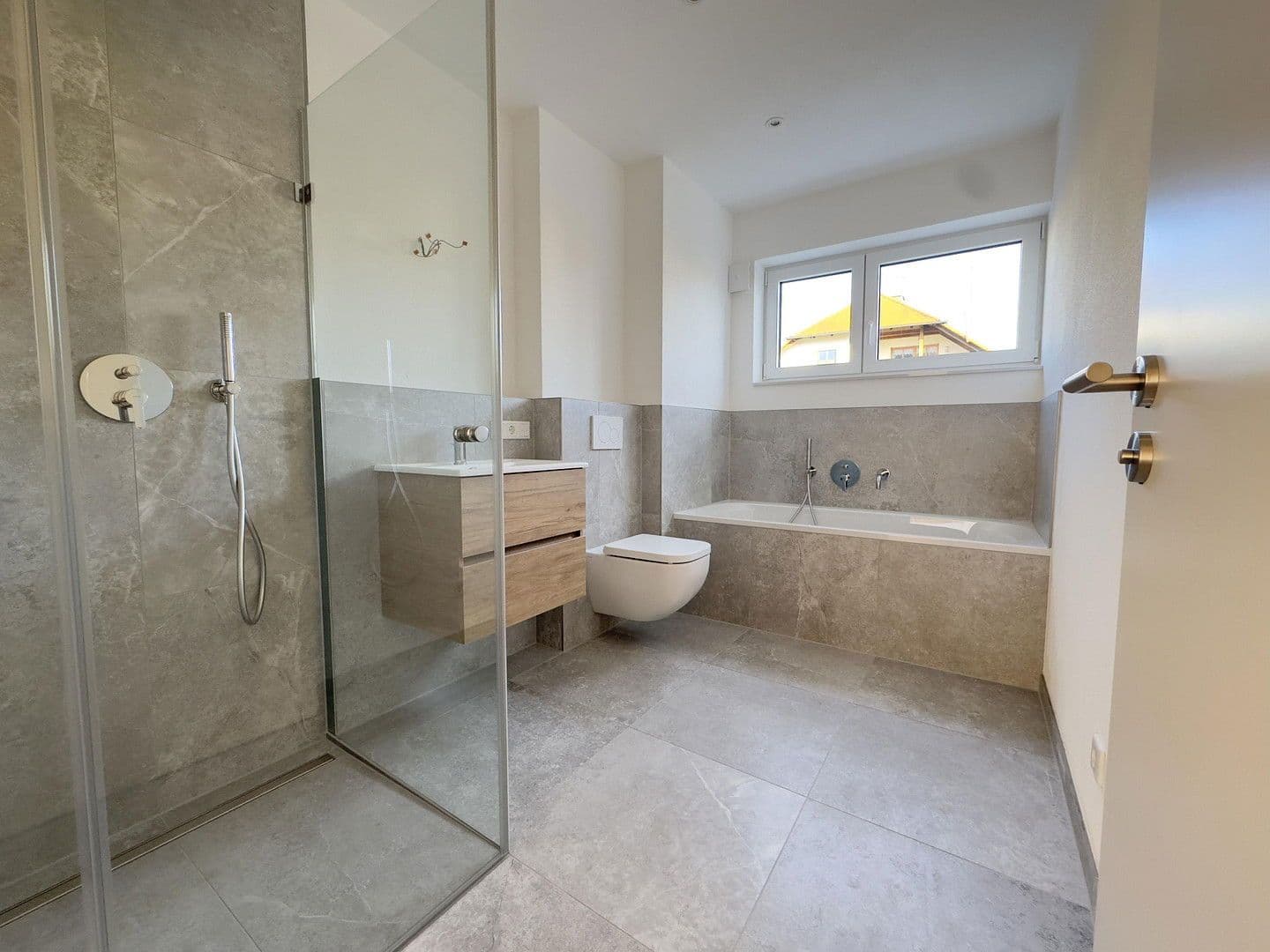 Prodej bytu 3+1 76 m², Am Wasserturm 16, Geisenfeld, Bavorsko Prodej bytu 3+1 76 m², Am Wasserturm 16, Geisenfeld, Bavorsko