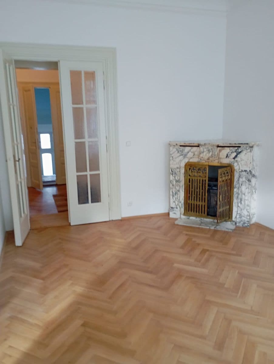 Pronájem bytu 2+1 80 m², Korunní, Praha, Praha Pronájem bytu 2+1 80 m², Korunní, Praha, Praha