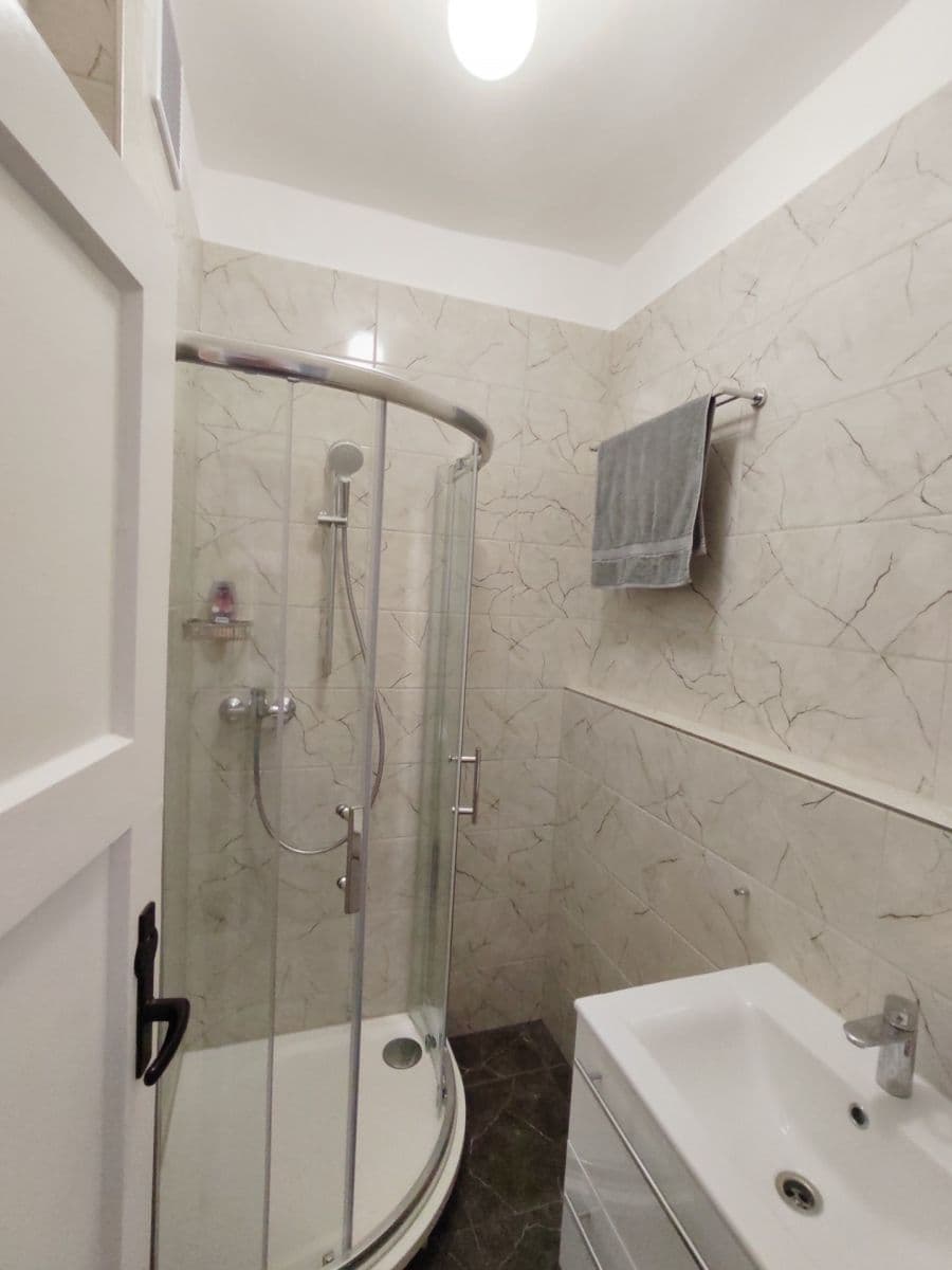 Pronájem bytu 2+1 61 m², Bělohorská, Praha, Praha Pronájem bytu 2+1 61 m², Bělohorská, Praha, Praha