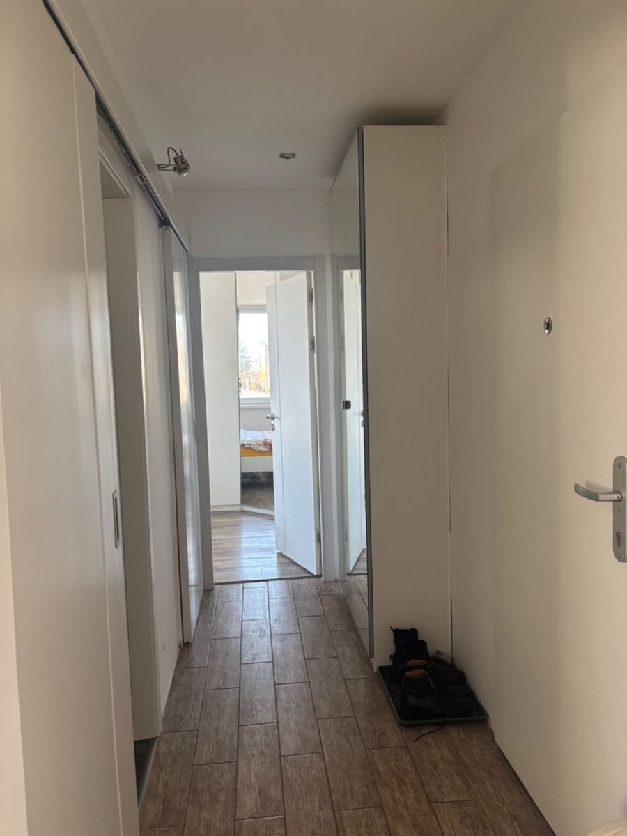 Pronájem bytu 3+1 63 m², Nové Mesto, Bratislavský kraj Pronájem bytu 3+1 63 m², Nové Mesto, Bratislavský kraj