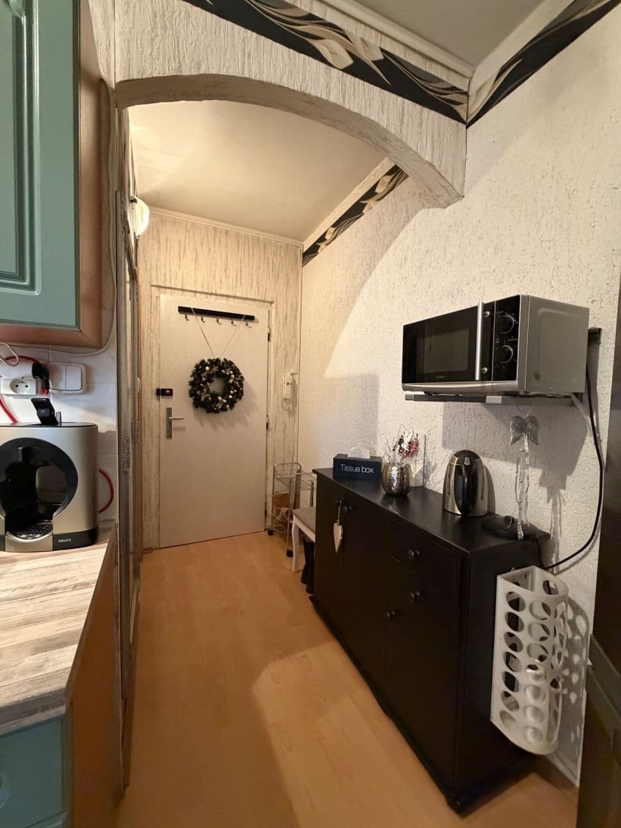 Prodej bytu 2+1 50 m², Maďarská, Karlovy Vary, Karlovarský kraj Prodej bytu 2+1 50 m², Maďarská, Karlovy Vary, Karlovarský kraj