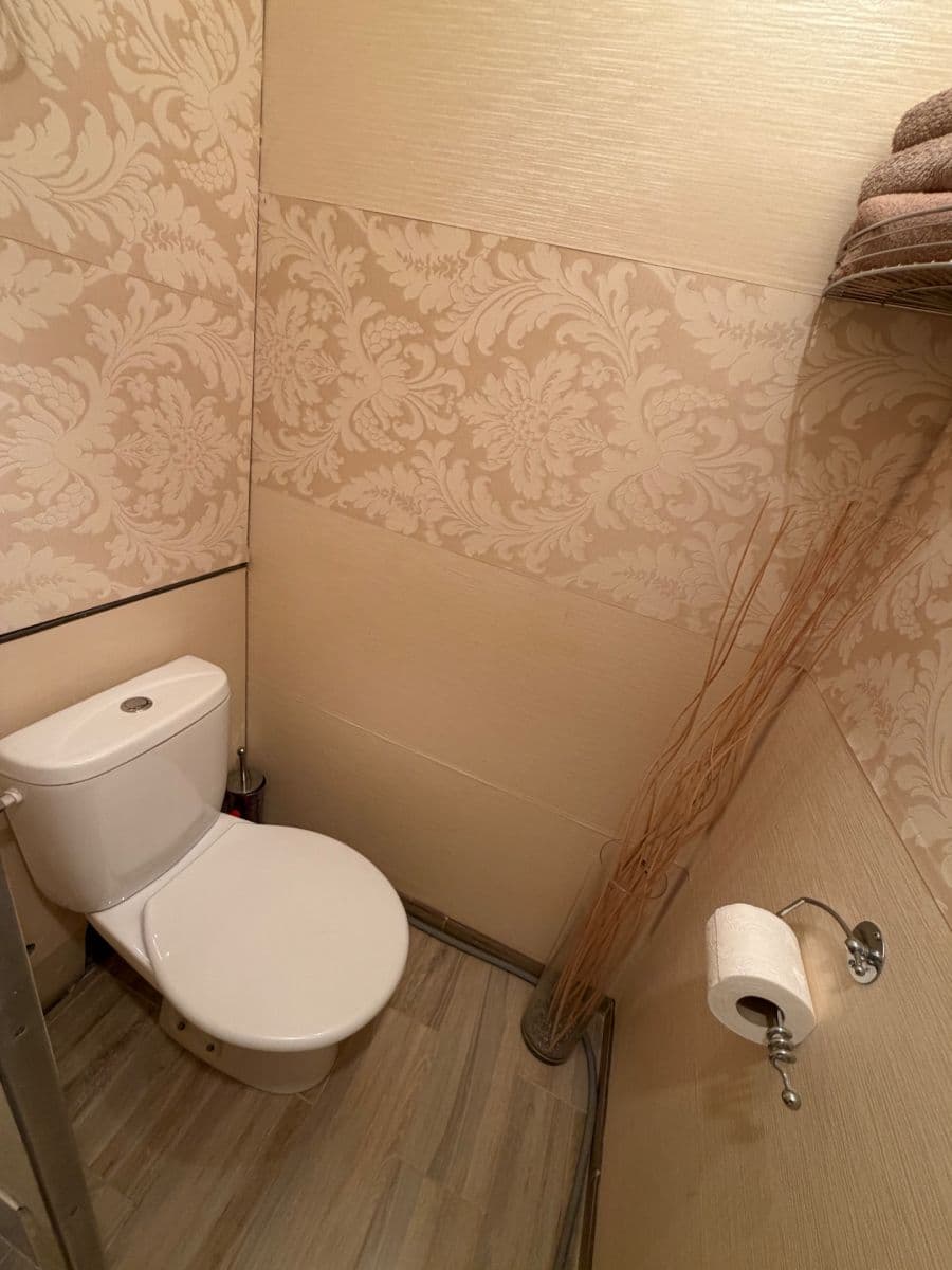 Prodej bytu 2+1 50 m², Maďarská, Karlovy Vary, Karlovarský kraj Prodej bytu 2+1 50 m², Maďarská, Karlovy Vary, Karlovarský kraj