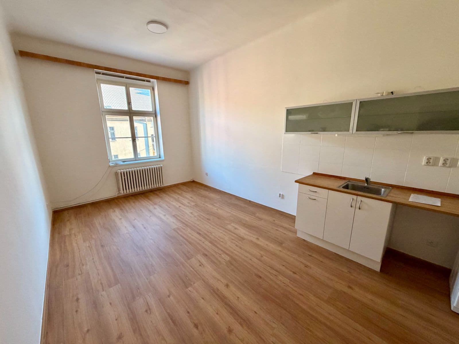 Pronájem bytu 2+kk 45 m², Šaldova, Praha, Praha Pronájem bytu 2+kk 45 m², Šaldova, Praha, Praha