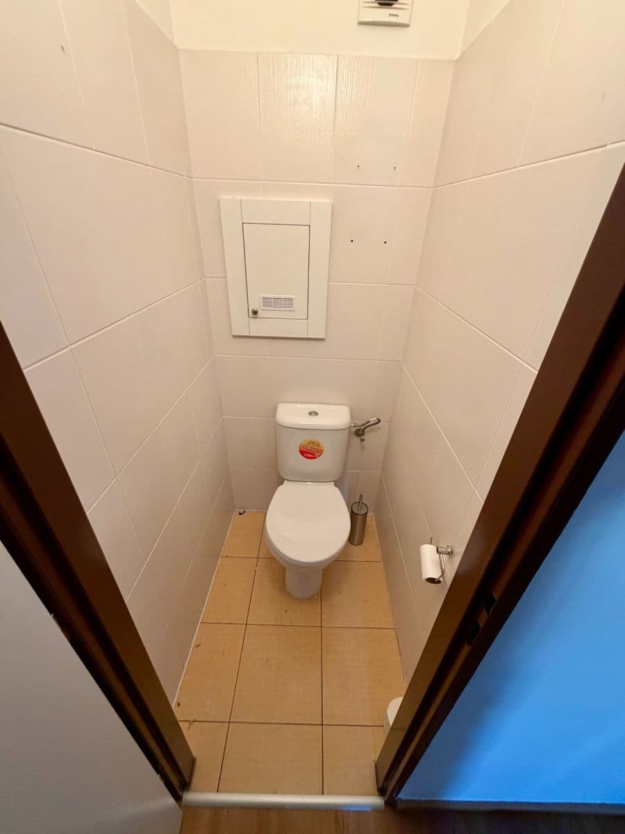 Pronájem bytu 2+kk 45 m², Šaldova, Praha, Praha Pronájem bytu 2+kk 45 m², Šaldova, Praha, Praha