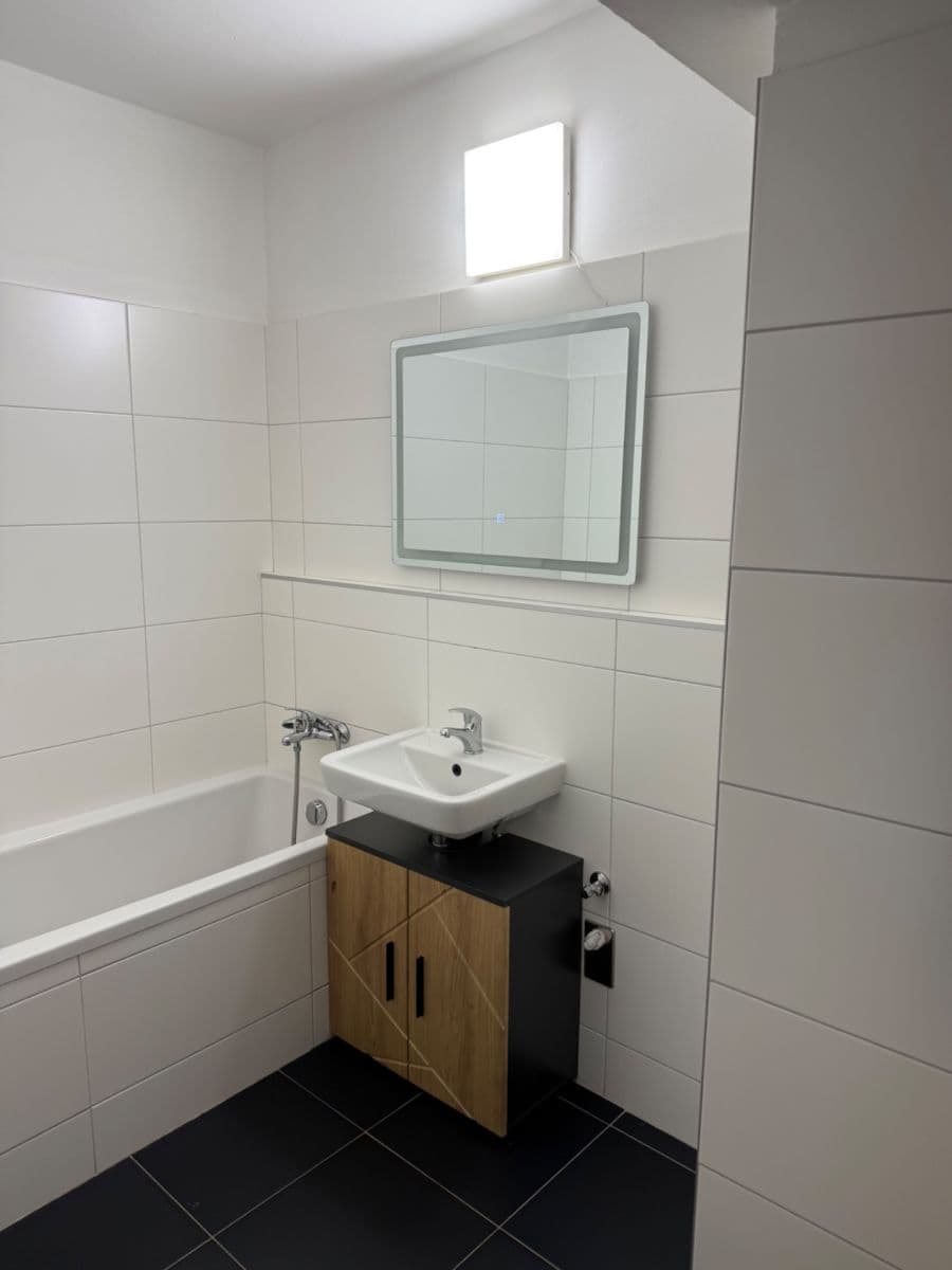 Prodej bytu 1+1 47 m², Čechovská, Příbram, Středočeský kraj Prodej bytu 1+1 47 m², Čechovská, Příbram, Středočeský kraj