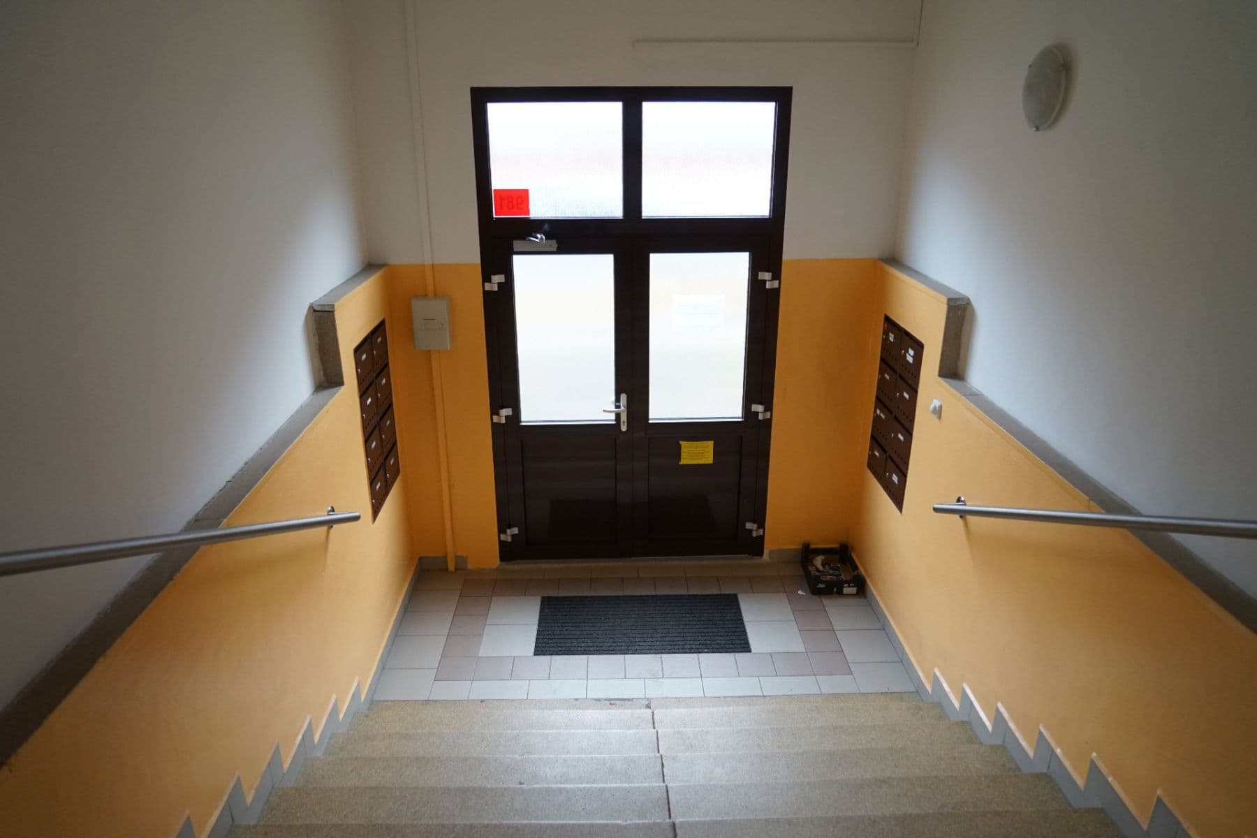 Pronájem bytu 2+1 60 m², S. K. Neumanna, Ostrov, Karlovarský kraj Pronájem bytu 2+1 60 m², S. K. Neumanna, Ostrov, Karlovarský kraj