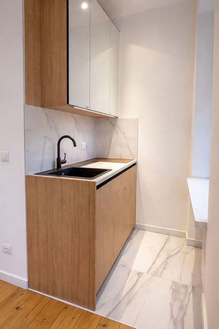 Prodej bytu 1+1 24 m², Berlin, Berlín Prodej bytu 1+1 24 m², Berlin, Berlín