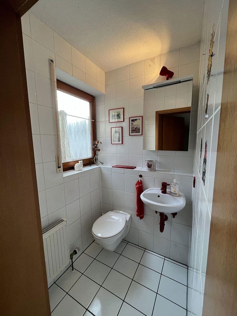 Prodej domu 252 m², pozemek 536 m², Neckarwestheim, Bádensko-Württembersko Prodej domu 252 m², pozemek 536 m², Neckarwestheim, Bádensko-Württembersko