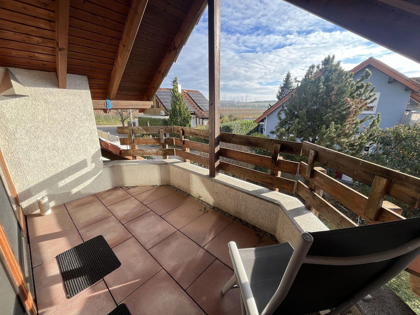 Prodej domu 252 m², pozemek 536 m², Neckarwestheim, Bádensko-Württembersko Prodej domu 252 m², pozemek 536 m², Neckarwestheim, Bádensko-Württembersko