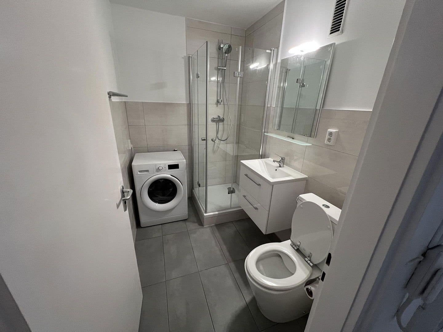 Pronájem bytu 1+1 29 m², Bauberger Straße 37, München, Bavorsko Pronájem bytu 1+1 29 m², Bauberger Straße 37, München, Bavorsko