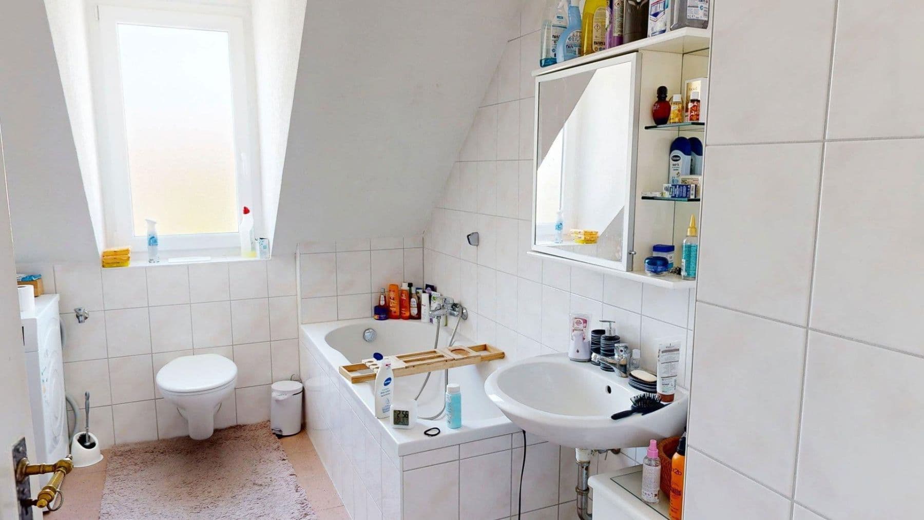 Prodej domu 223 m², pozemek 116 m², Scheuernbergstrasse, Pforzheim, Bádensko-Württembersko Prodej domu 223 m², pozemek 116 m², Scheuernbergstrasse, Pforzheim, Bádensko-Württembersko