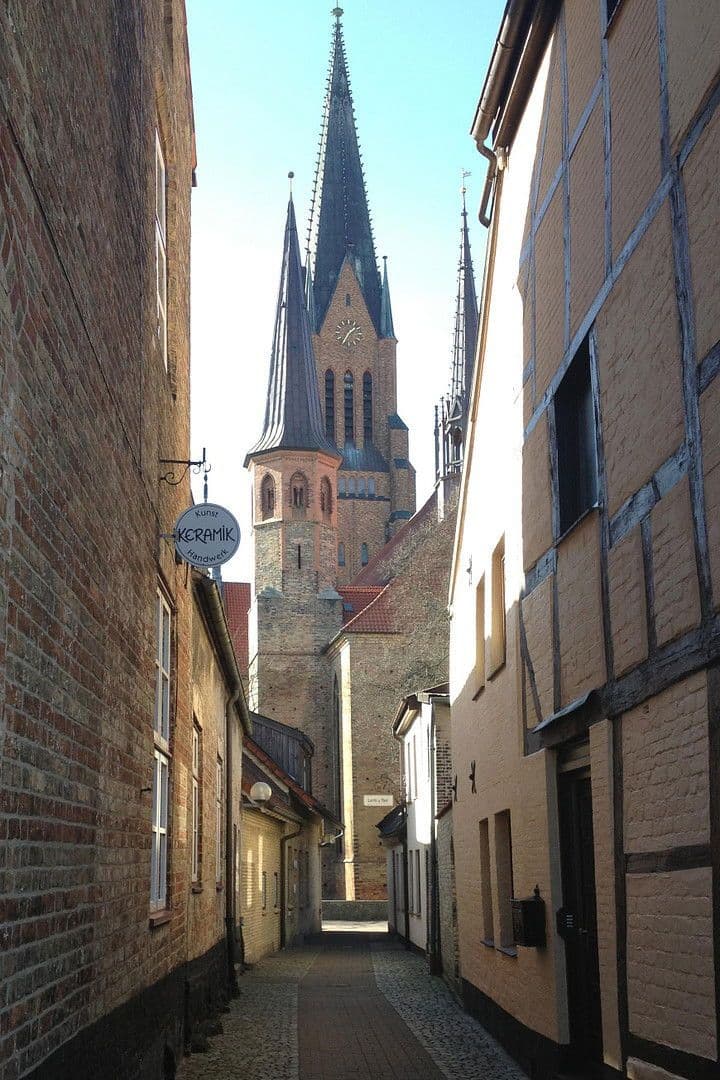 Pronájem bytu 4+1 103 m², Rathausmarkt 1a, Šlesvik, Šlesvicko-Holštýnsko Pronájem bytu 4+1 103 m², Rathausmarkt 1a, Šlesvik, Šlesvicko-Holštýnsko