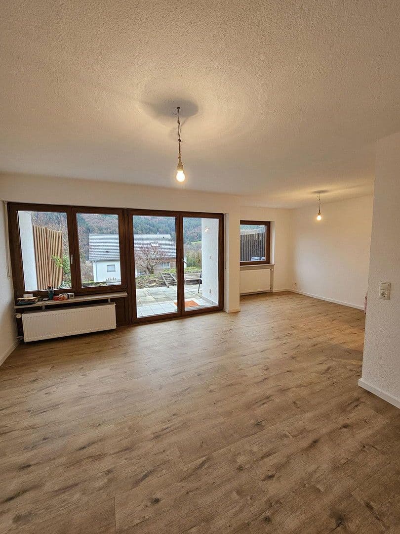 Prodej domu 153 m², pozemek 196 m², Seelbach, Bádensko-Württembersko Prodej domu 153 m², pozemek 196 m², Seelbach, Bádensko-Württembersko