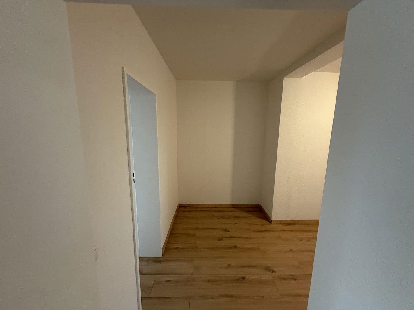 Pronájem bytu 3+1 82 m², Komturring 8, Hürth, Severní Porýní-Vestfálsko Pronájem bytu 3+1 82 m², Komturring 8, Hürth, Severní Porýní-Vestfálsko