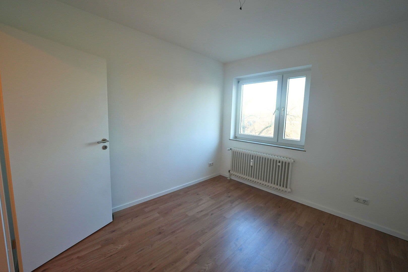 Pronájem bytu 3+1 58 m², Köln, Severní Porýní-Vestfálsko Pronájem bytu 3+1 58 m², Köln, Severní Porýní-Vestfálsko