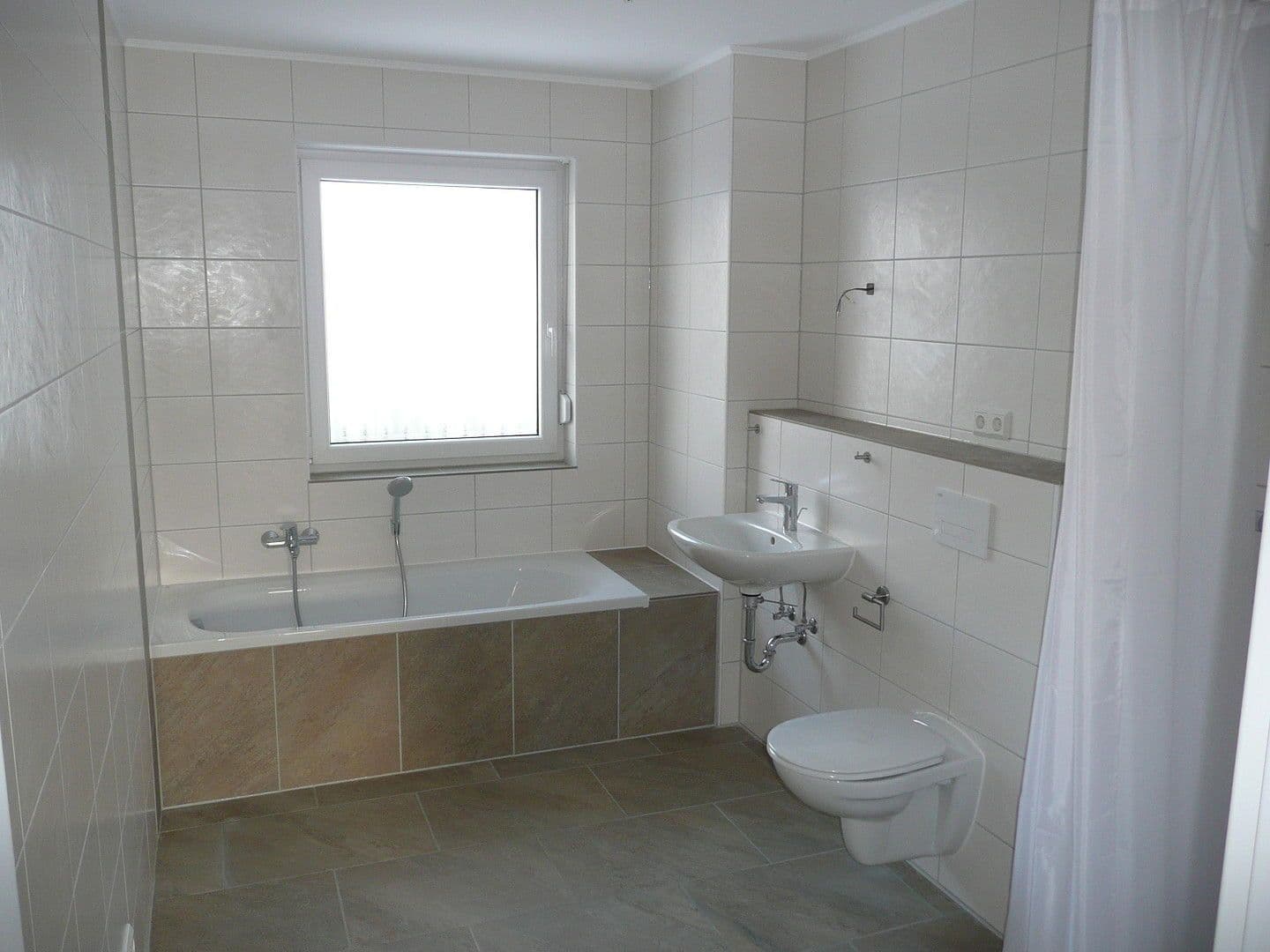 Pronájem bytu 3+1 81 m², Ommerbornstr. 5, Lindlar, Severní Porýní-Vestfálsko Pronájem bytu 3+1 81 m², Ommerbornstr. 5, Lindlar, Severní Porýní-Vestfálsko