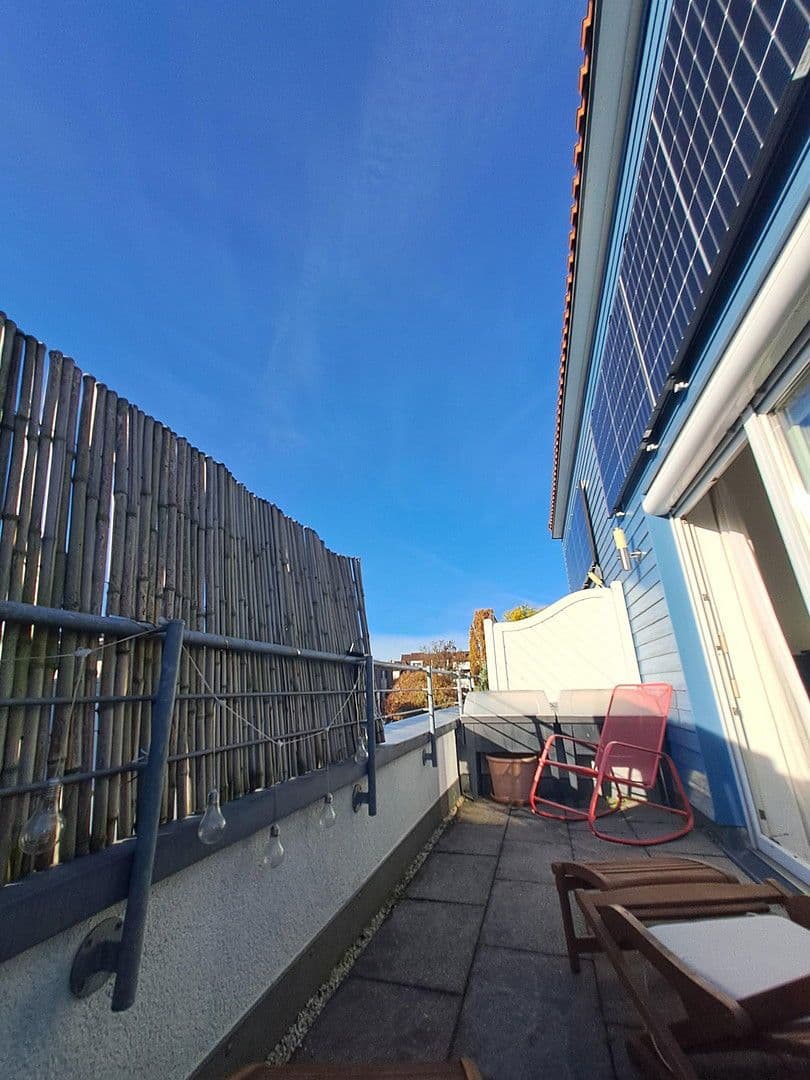 Prodej domu 140 m², pozemek 215 m², Kirchheim unter Teck, Bádensko-Württembersko Prodej domu 140 m², pozemek 215 m², Kirchheim unter Teck, Bádensko-Württembersko