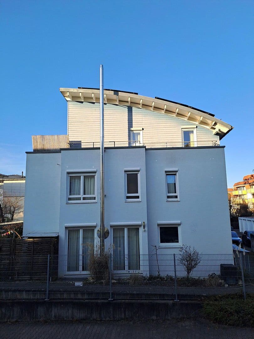 Prodej domu 140 m², pozemek 215 m², Kirchheim unter Teck, Bádensko-Württembersko Prodej domu 140 m², pozemek 215 m², Kirchheim unter Teck, Bádensko-Württembersko