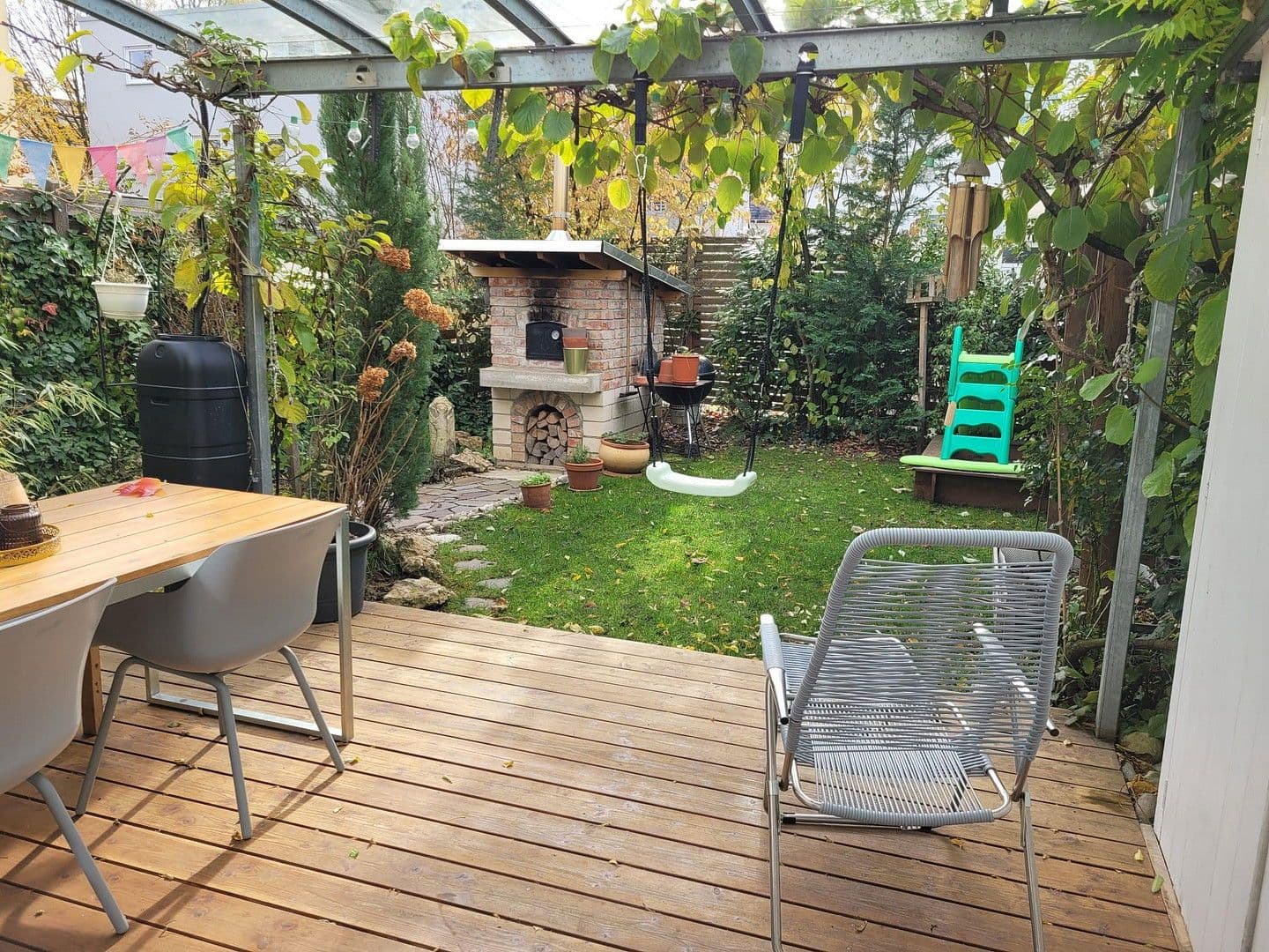 Prodej domu 140 m², pozemek 215 m², Kirchheim unter Teck, Bádensko-Württembersko Prodej domu 140 m², pozemek 215 m², Kirchheim unter Teck, Bádensko-Württembersko