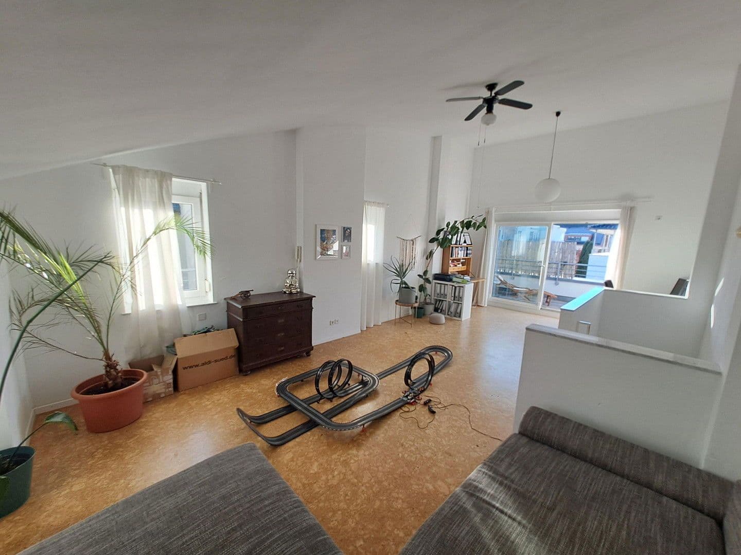 Prodej domu 140 m², pozemek 215 m², Kirchheim unter Teck, Bádensko-Württembersko Prodej domu 140 m², pozemek 215 m², Kirchheim unter Teck, Bádensko-Württembersko