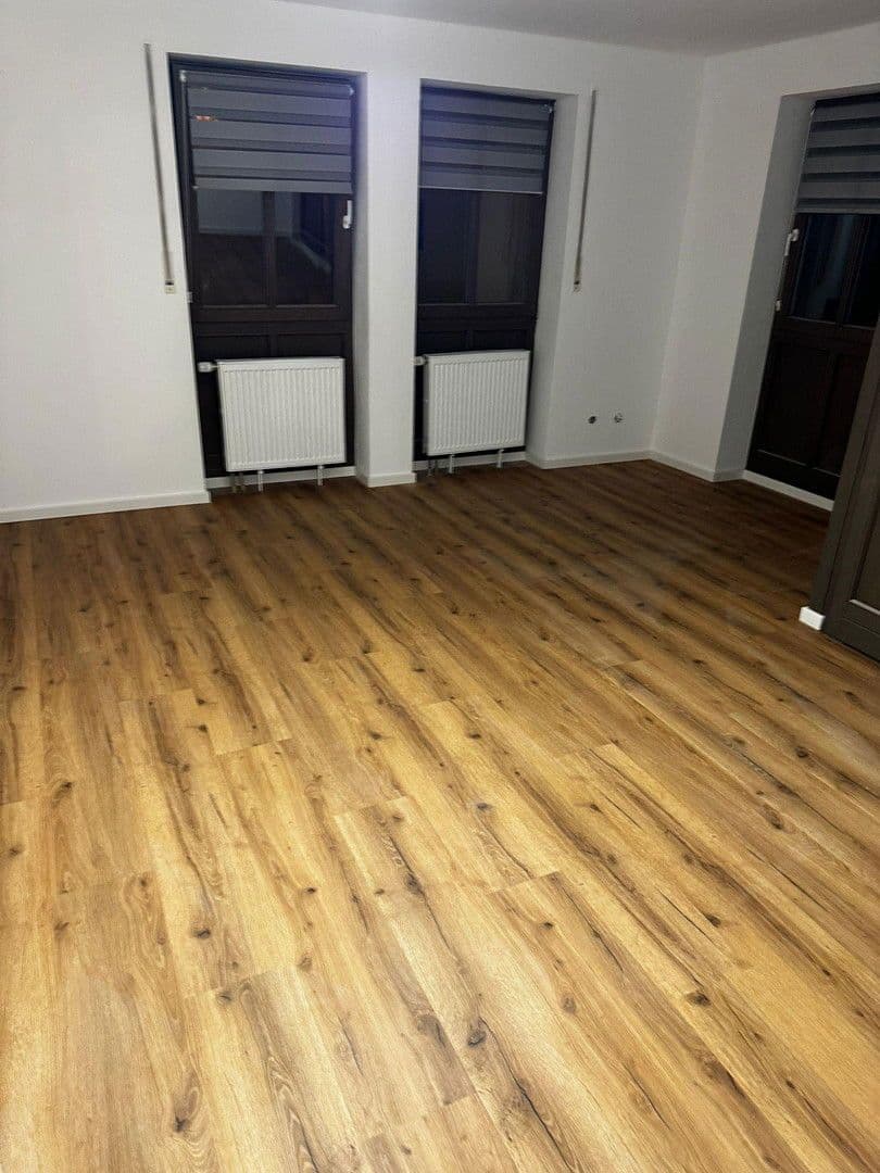 Pronájem bytu 1+1 28 m², Innere Passauer Str. 34b, Straubing, Bavorsko Pronájem bytu 1+1 28 m², Innere Passauer Str. 34b, Straubing, Bavorsko