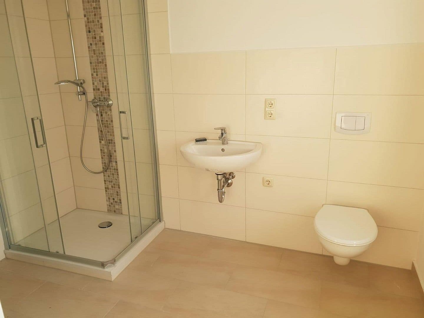 Pronájem bytu 3+1 80 m², Altes Dorf 20, Stendal, Sasko-Anhaltsko Pronájem bytu 3+1 80 m², Altes Dorf 20, Stendal, Sasko-Anhaltsko