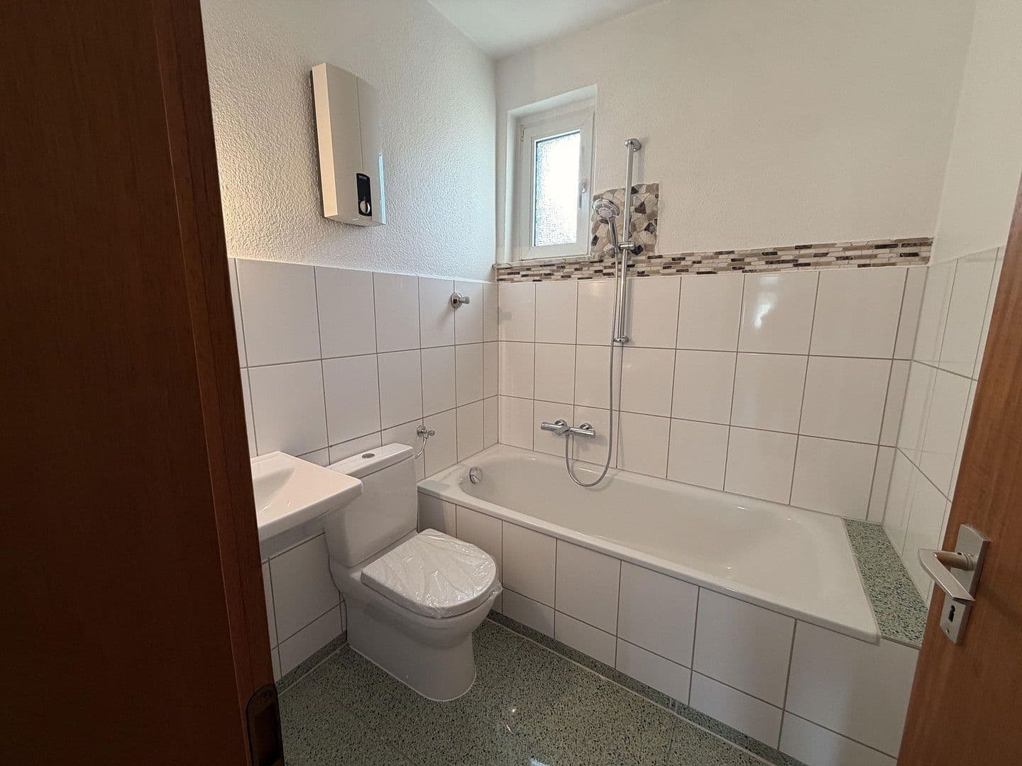 Prodej bytu 4+1 76 m², Rüsternstr 9, Duisburg, Severní Porýní-Vestfálsko Prodej bytu 4+1 76 m², Rüsternstr 9, Duisburg, Severní Porýní-Vestfálsko