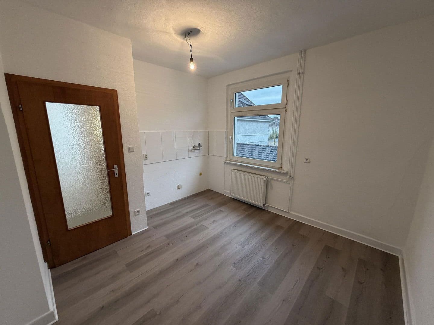 Prodej bytu 4+1 76 m², Rüsternstr 9, Duisburg, Severní Porýní-Vestfálsko Prodej bytu 4+1 76 m², Rüsternstr 9, Duisburg, Severní Porýní-Vestfálsko