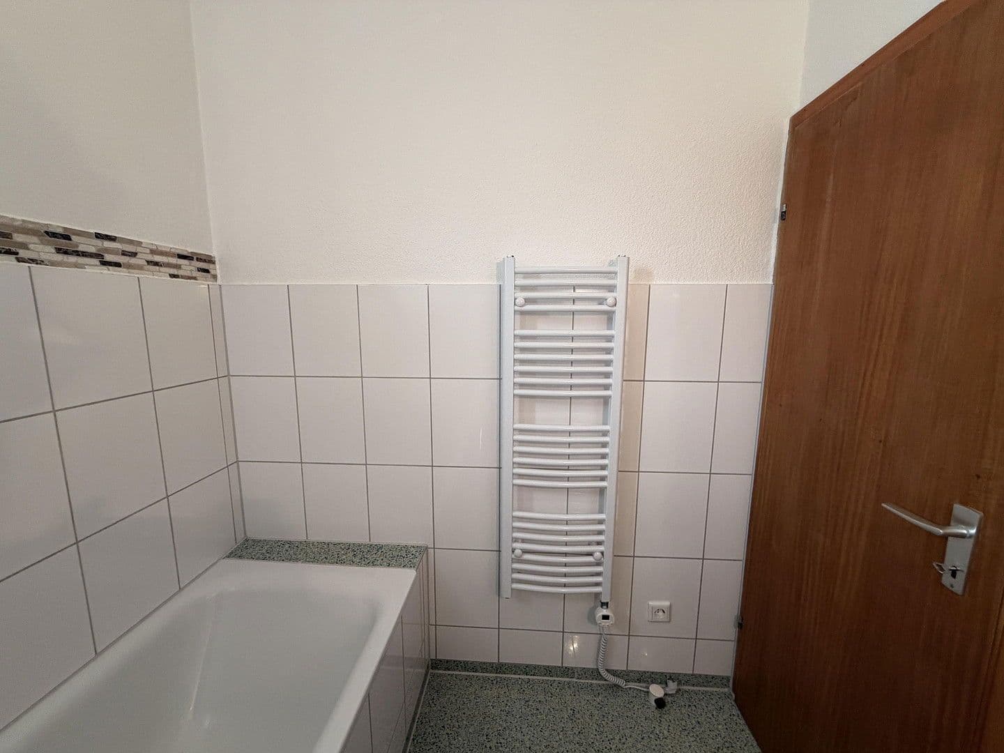 Prodej bytu 4+1 76 m², Rüsternstr 9, Duisburg, Severní Porýní-Vestfálsko Prodej bytu 4+1 76 m², Rüsternstr 9, Duisburg, Severní Porýní-Vestfálsko
