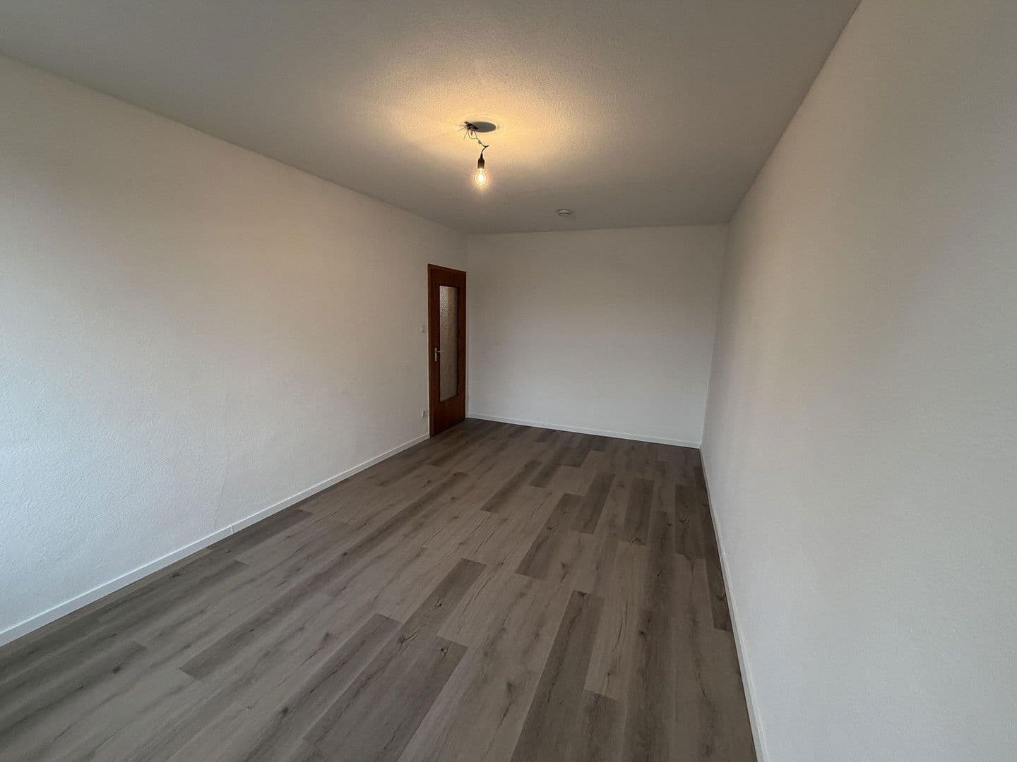 Prodej bytu 4+1 76 m², Rüsternstr 9, Duisburg, Severní Porýní-Vestfálsko Prodej bytu 4+1 76 m², Rüsternstr 9, Duisburg, Severní Porýní-Vestfálsko