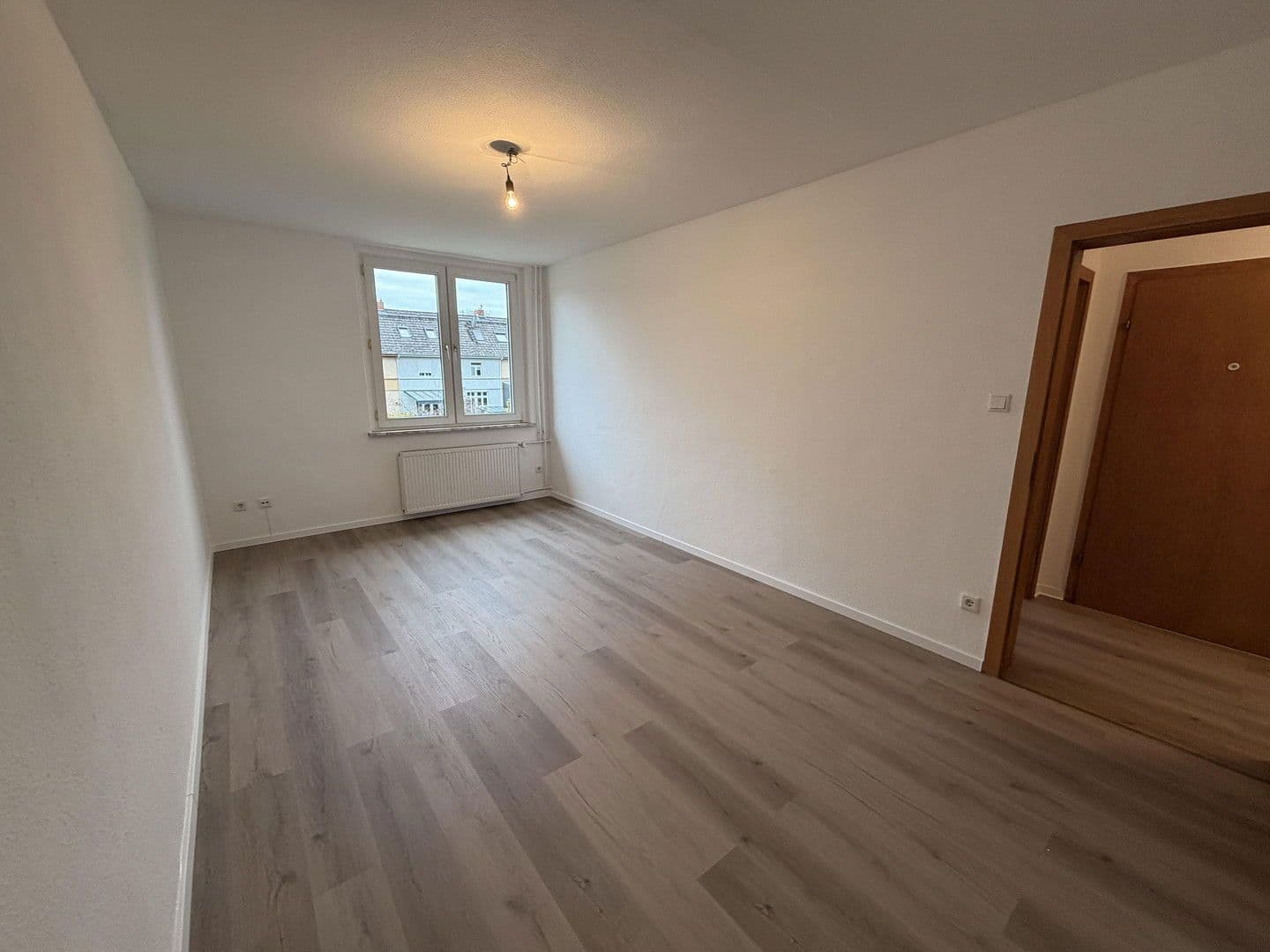 Prodej bytu 4+1 76 m², Rüsternstr 9, Duisburg, Severní Porýní-Vestfálsko Prodej bytu 4+1 76 m², Rüsternstr 9, Duisburg, Severní Porýní-Vestfálsko