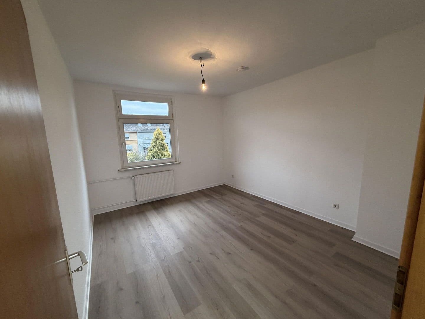 Prodej bytu 4+1 76 m², Rüsternstr 9, Duisburg, Severní Porýní-Vestfálsko Prodej bytu 4+1 76 m², Rüsternstr 9, Duisburg, Severní Porýní-Vestfálsko