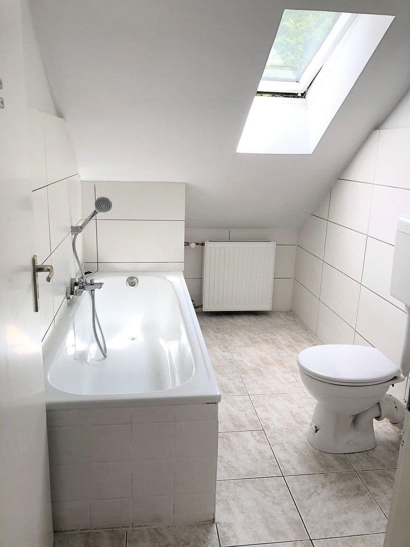 Prodej bytu 3+1 59 m², Wuppertal, Severní Porýní-Vestfálsko Prodej bytu 3+1 59 m², Wuppertal, Severní Porýní-Vestfálsko