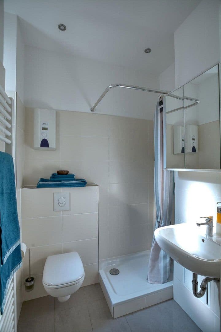 Prodej bytu 2+1 54 m², Ringbahnstr. 12, Berlin, Berlín Prodej bytu 2+1 54 m², Ringbahnstr. 12, Berlin, Berlín