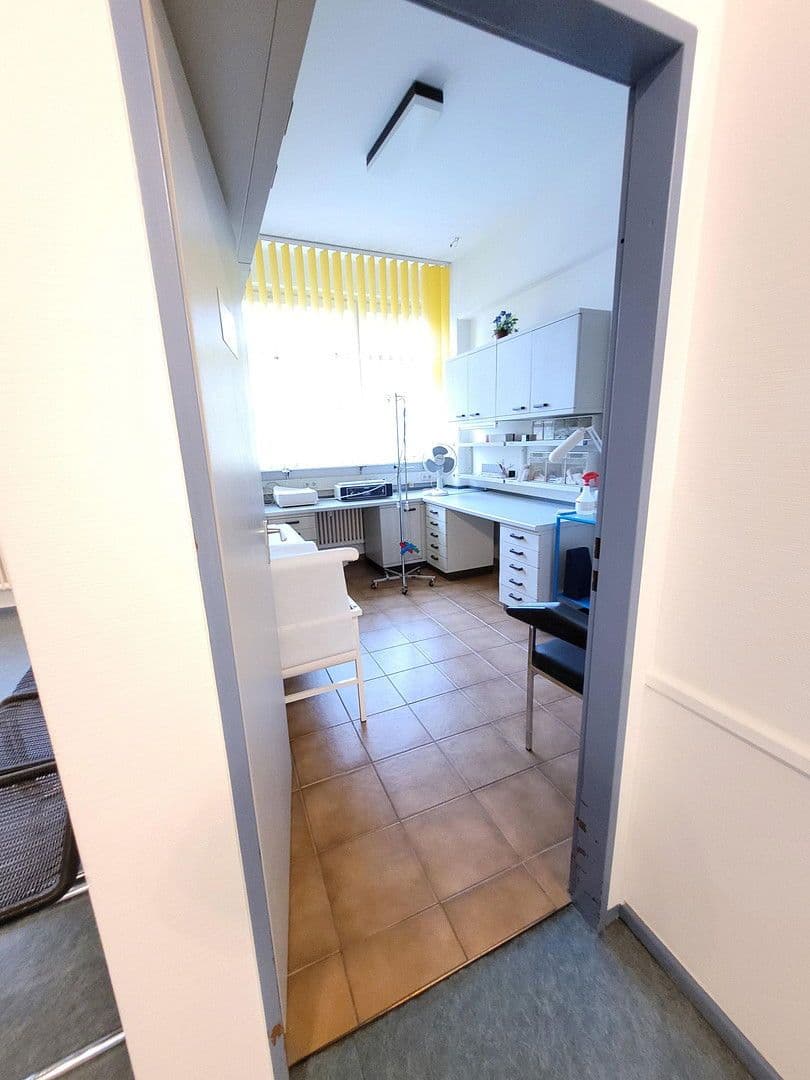 Prodej kanceláře 117 m², Berlin, Berlín Prodej kanceláře 117 m², Berlin, Berlín