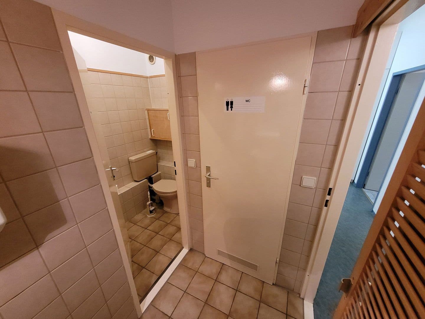 Prodej kanceláře 117 m², Berlin, Berlín Prodej kanceláře 117 m², Berlin, Berlín