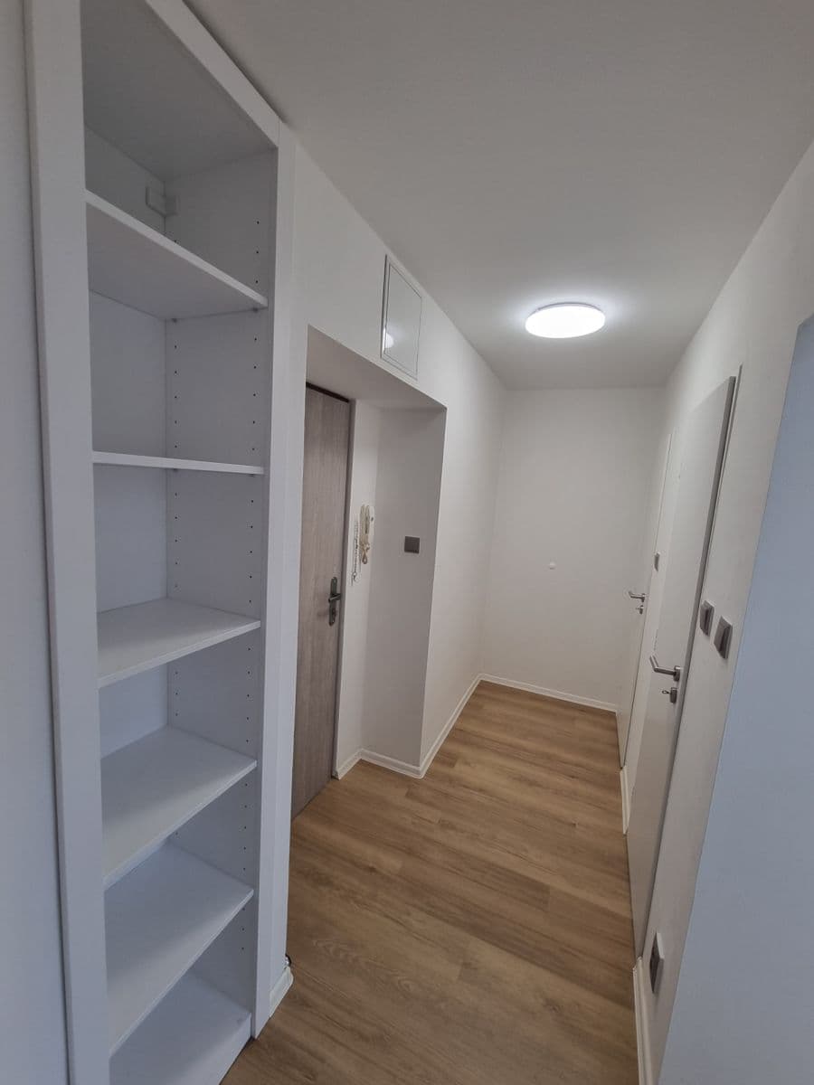 Pronájem bytu 1+1 40 m², Bukovany, Karlovarský kraj Pronájem bytu 1+1 40 m², Bukovany, Karlovarský kraj