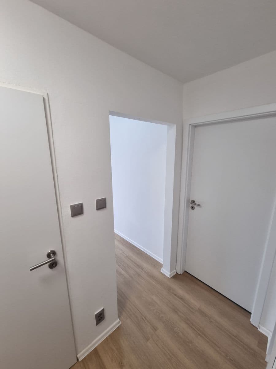 Pronájem bytu 1+1 40 m², Bukovany, Karlovarský kraj Pronájem bytu 1+1 40 m², Bukovany, Karlovarský kraj