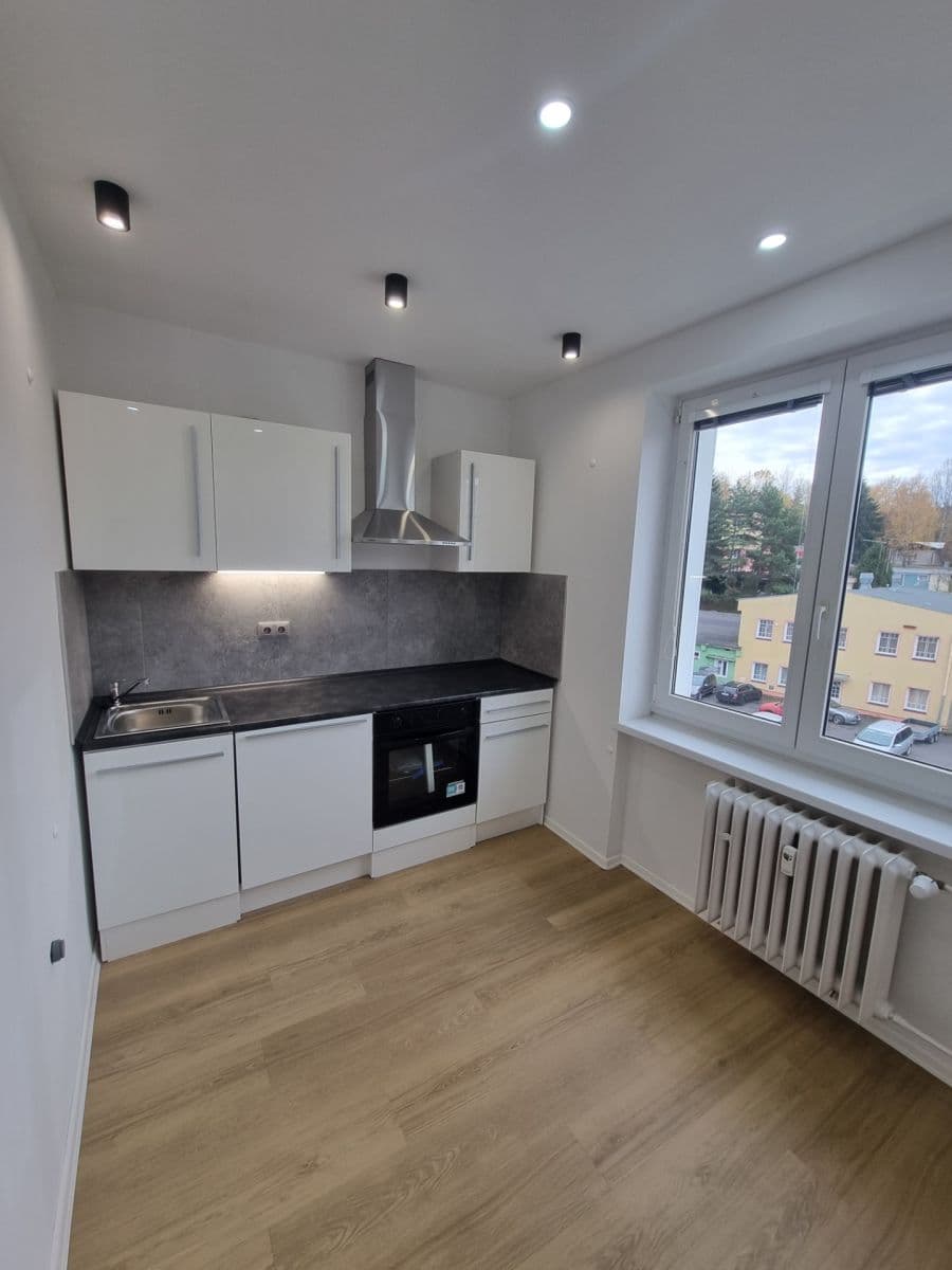 Pronájem bytu 1+1 40 m², Bukovany, Karlovarský kraj Pronájem bytu 1+1 40 m², Bukovany, Karlovarský kraj