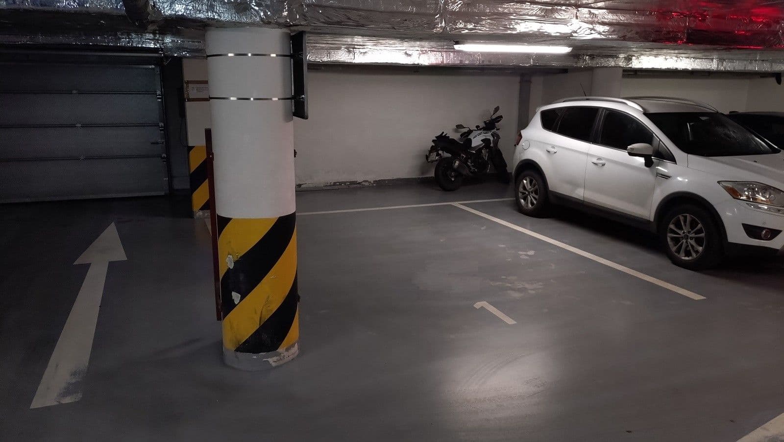 Pronájem garáže 20 m², Petrohradská, Praha, Praha Pronájem garáže 20 m², Petrohradská, Praha, Praha